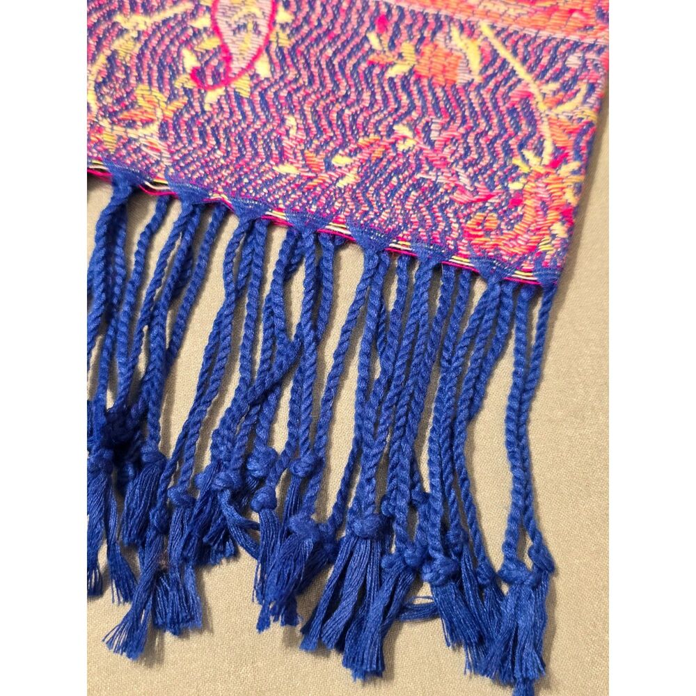 Shawl / Wrap - Picture 3 of 7
